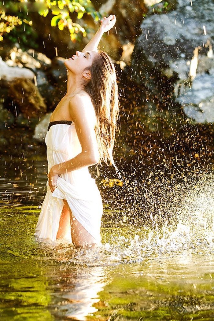 Marie Avgeropoulos in Weifang