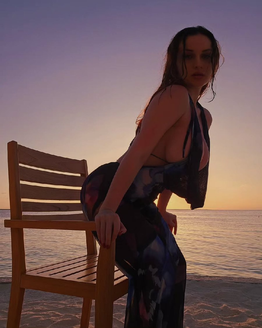 Sexy girl Miranda Faith nude in Weifang