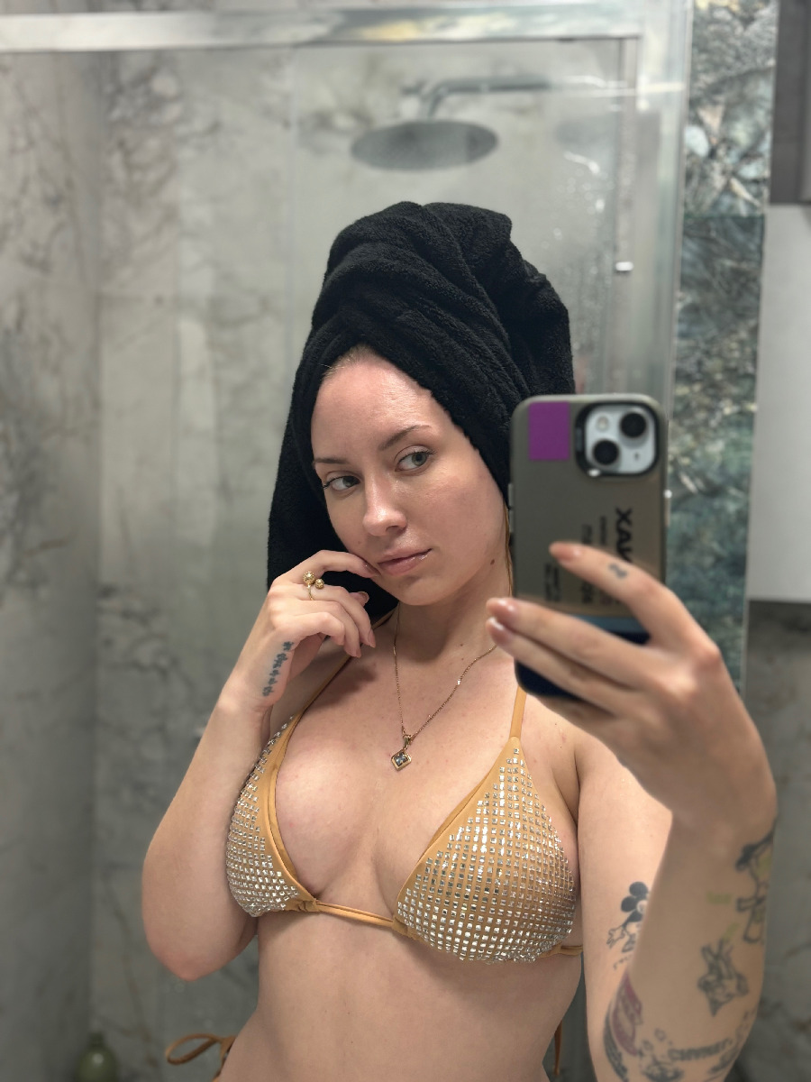 Nude girl KateV in Weifang