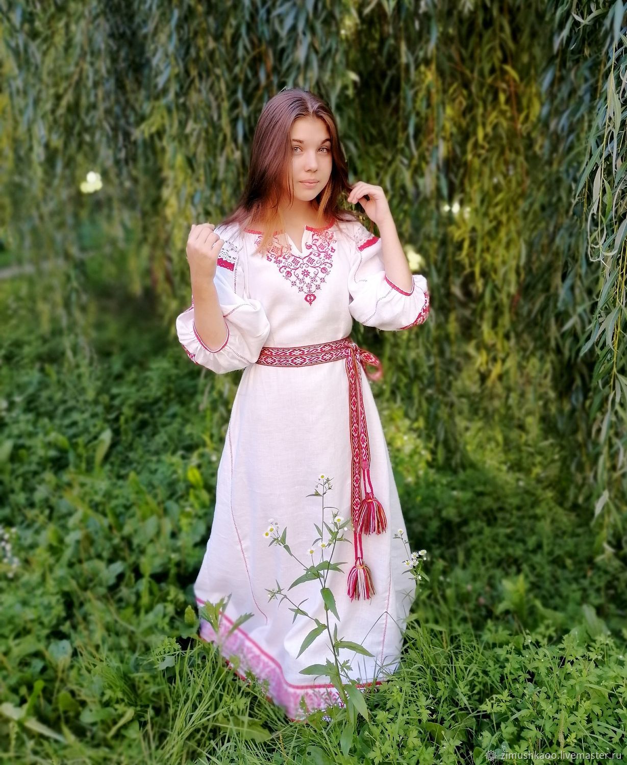 Girl Girls in Slavic costumes in Weifang