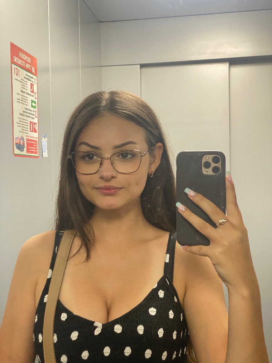 Sexy model Stacy in Weifang